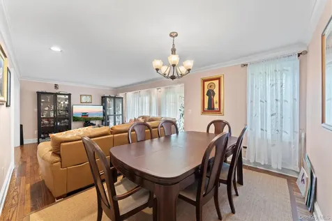 12 Downing Court Irvington NY 10533