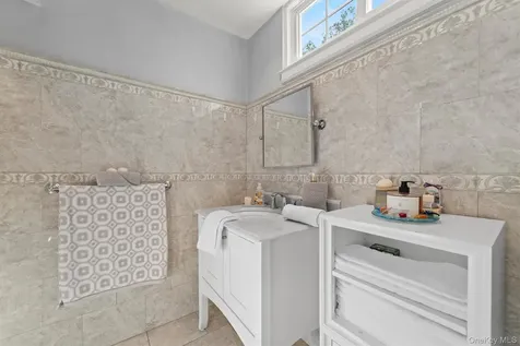 12 Downing Court Irvington NY 10533