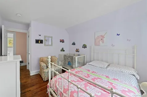 12 Downing Court Irvington NY 10533