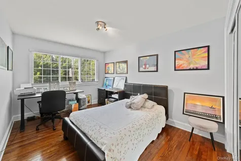 12 Downing Court Irvington NY 10533