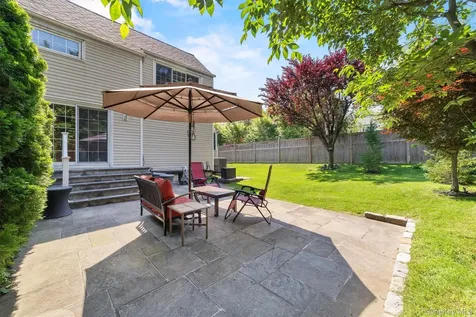 12 Downing Court Irvington NY 10533