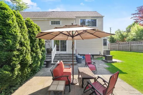 12 Downing Court Irvington NY 10533