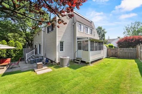 12 Downing Court Irvington NY 10533