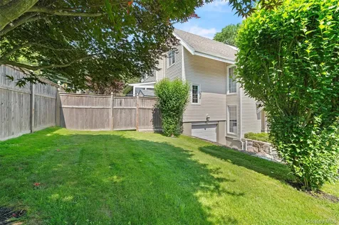 12 Downing Court Irvington NY 10533