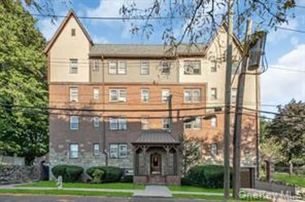 10 Oakridge Place Eastchester NY 10709