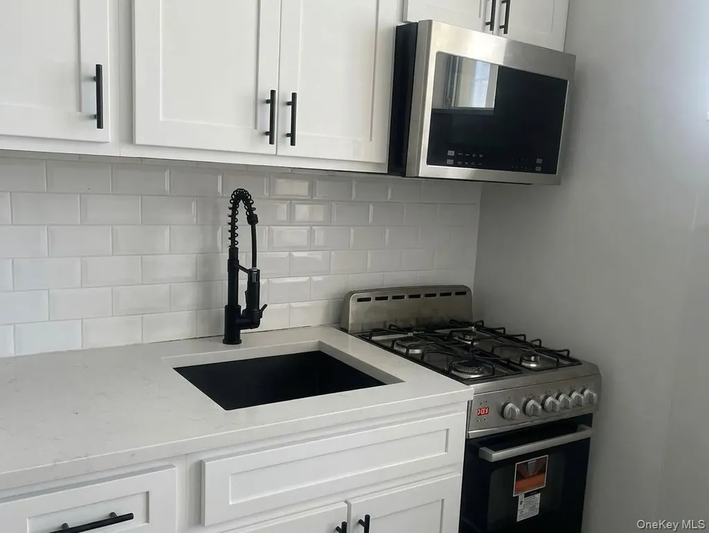 10 Oakridge Place Eastchester NY 10709