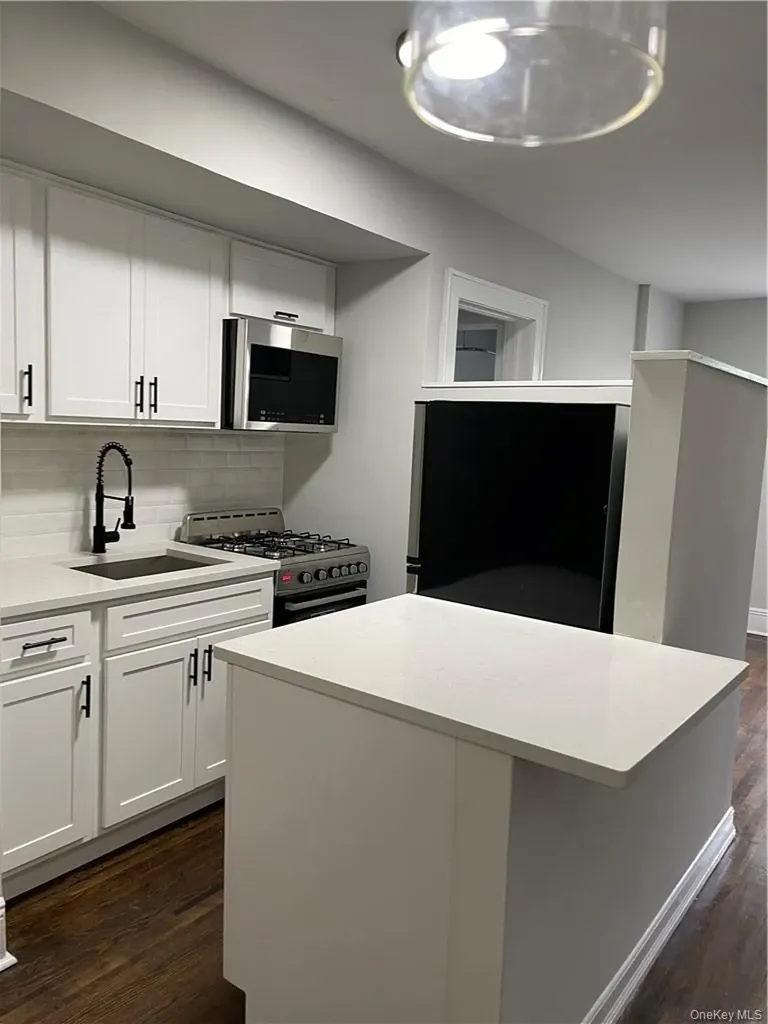 10 Oakridge Place Eastchester NY 10709