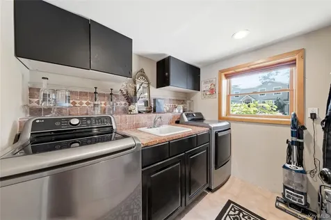 453 2nd Avenue Massapequa Park NY 11762