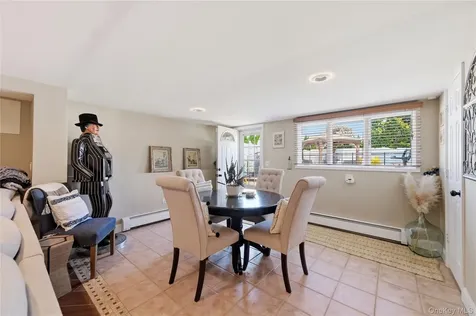 453 2nd Avenue Massapequa Park NY 11762