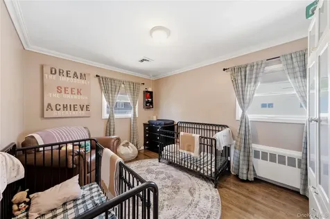 453 2nd Avenue Massapequa Park NY 11762
