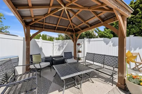 453 2nd Avenue Massapequa Park NY 11762