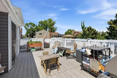 453 2nd Avenue Massapequa Park NY 11762