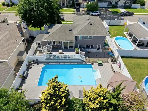 453 2nd Avenue Massapequa Park NY 11762
