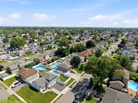 453 2nd Avenue Massapequa Park NY 11762