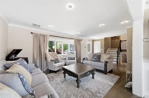 453 2nd Avenue Massapequa Park NY 11762