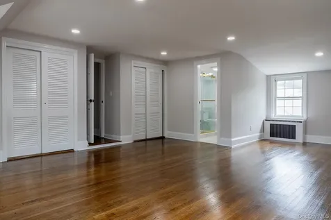 478 Carnation Avenue Floral Park NY 11001