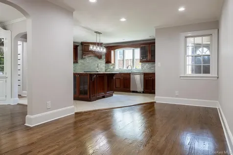 478 Carnation Avenue Floral Park NY 11001