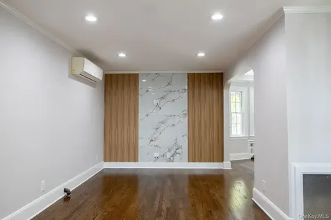 478 Carnation Avenue Floral Park NY 11001