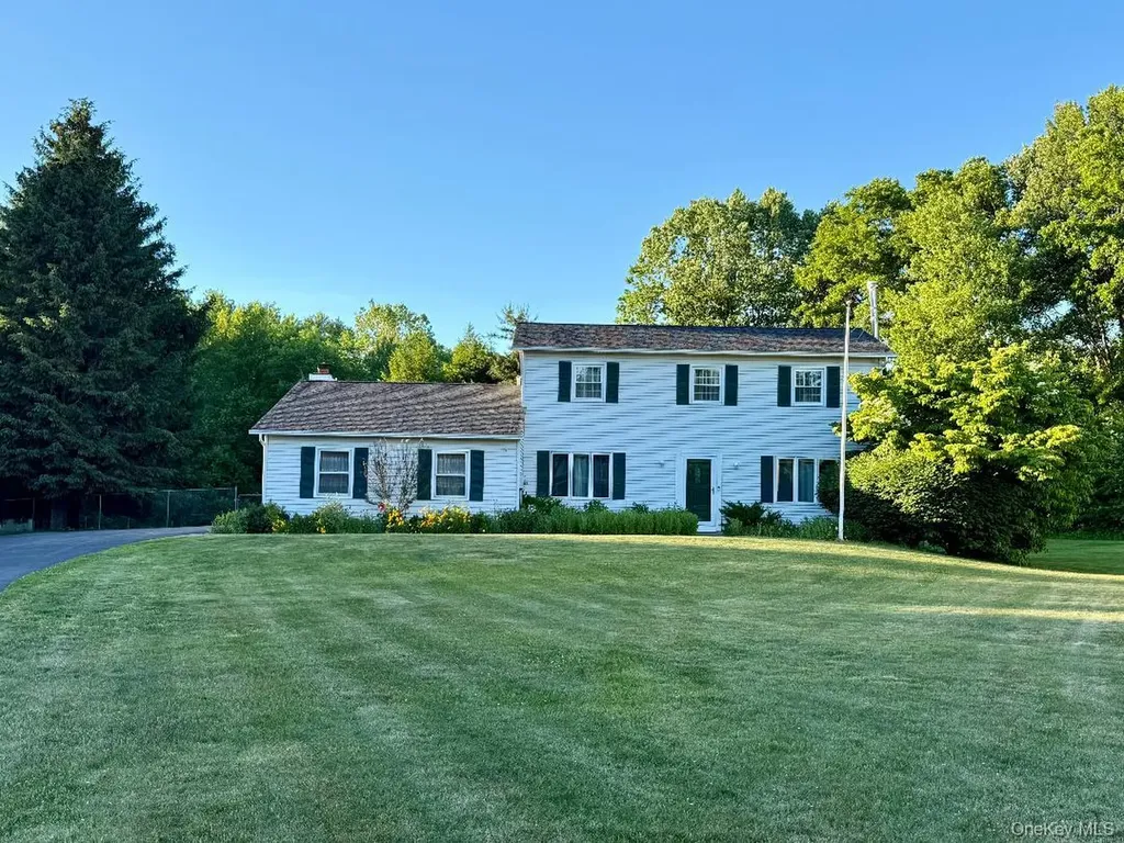 5 Gene Court Hopewell Junction NY 12533