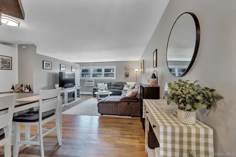 14 Ivy Street Farmingdale NY 11735