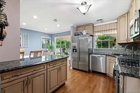 10 Peter Road Hicksville NY 11801
