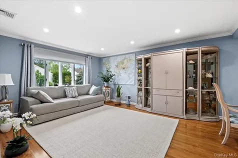 10 Peter Road Hicksville NY 11801