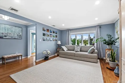 10 Peter Road Hicksville NY 11801