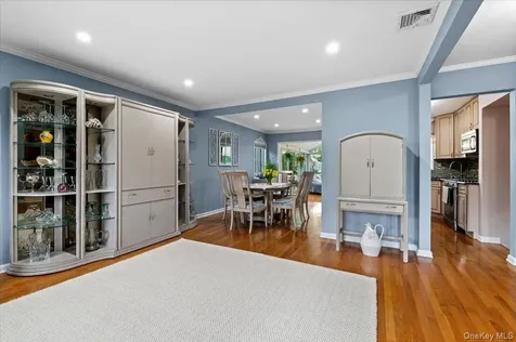 10 Peter Road Hicksville NY 11801