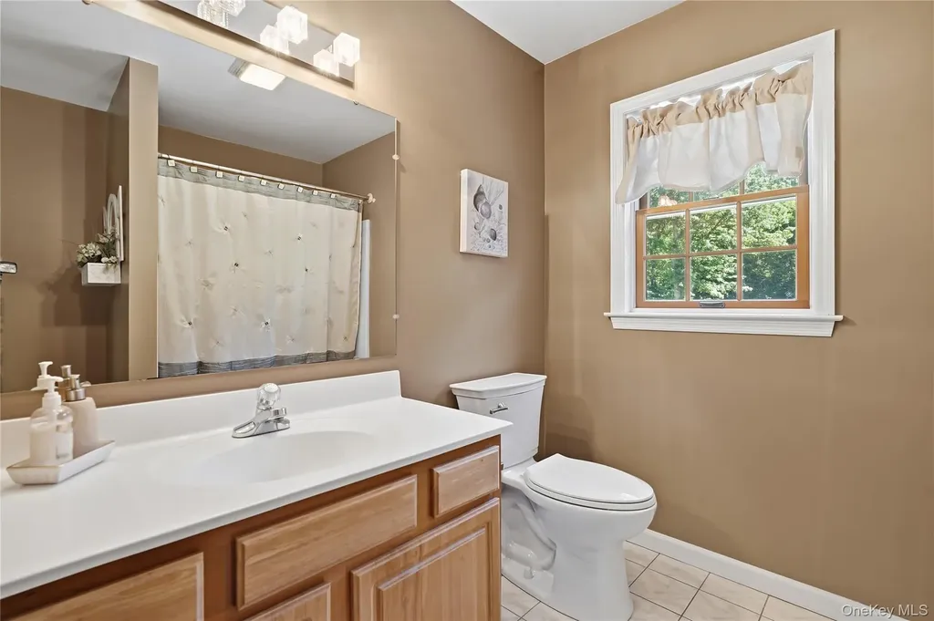 4 Briar Ridge Lane Putnam Valley NY 10579