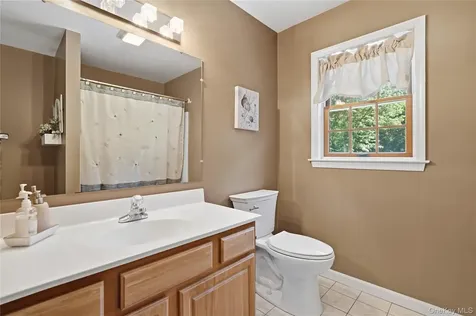 4 Briar Ridge Lane Putnam Valley NY 10579