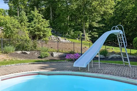 4 Briar Ridge Lane Putnam Valley NY 10579