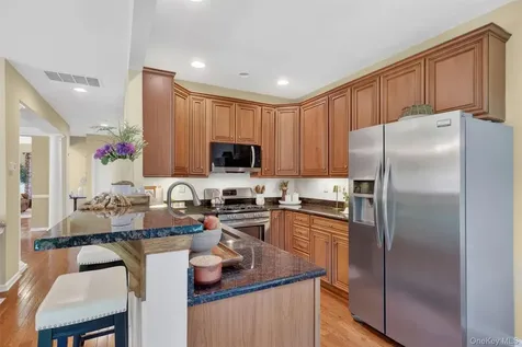 801 Huntington Drive Fishkill NY 12524