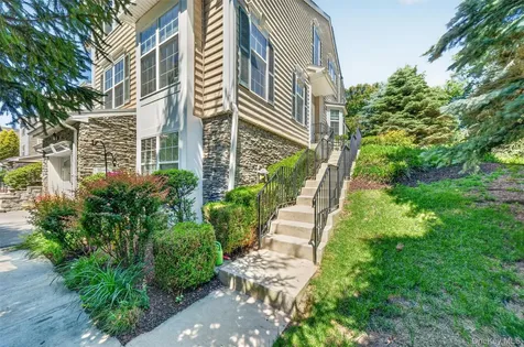 801 Huntington Drive Fishkill NY 12524