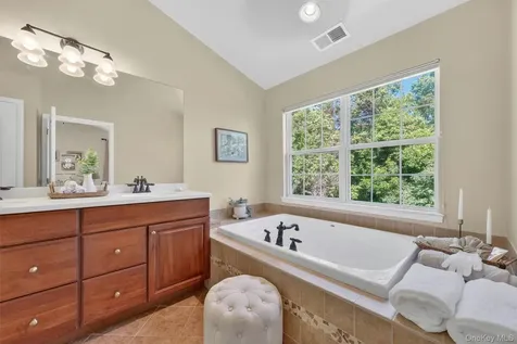 801 Huntington Drive Fishkill NY 12524