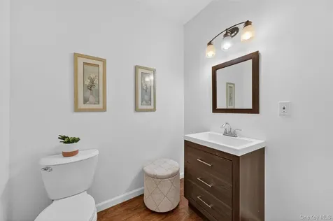 801 Huntington Drive Fishkill NY 12524