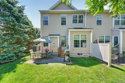 801 Huntington Drive Fishkill NY 12524