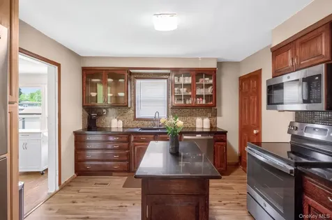 7 Walnut Street Poughkeepsie NY 12601