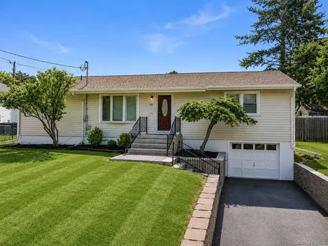 145 Wawayanda Avenue Middletown NY 10940