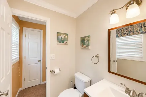 145 Wawayanda Avenue Middletown NY 10940