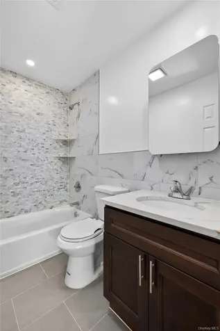 68 Cyprus Avenue Brentwood NY 11717