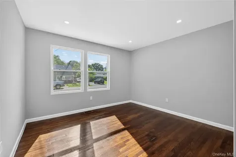 68 Cyprus Avenue Brentwood NY 11717