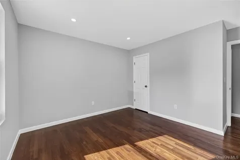 68 Cyprus Avenue Brentwood NY 11717