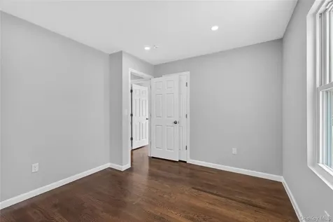 68 Cyprus Avenue Brentwood NY 11717