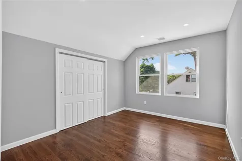 68 Cyprus Avenue Brentwood NY 11717