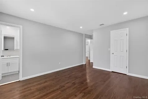 68 Cyprus Avenue Brentwood NY 11717