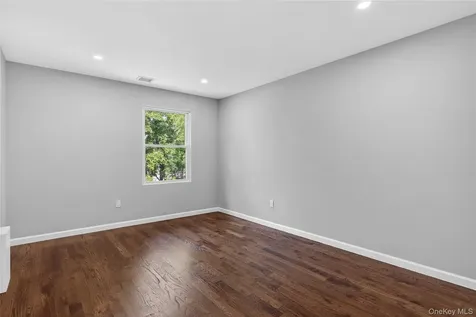 68 Cyprus Avenue Brentwood NY 11717