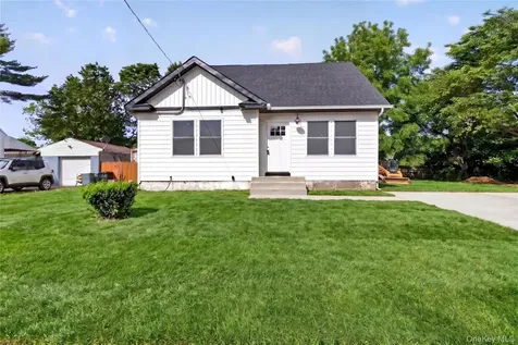 68 Cyprus Avenue Brentwood NY 11717