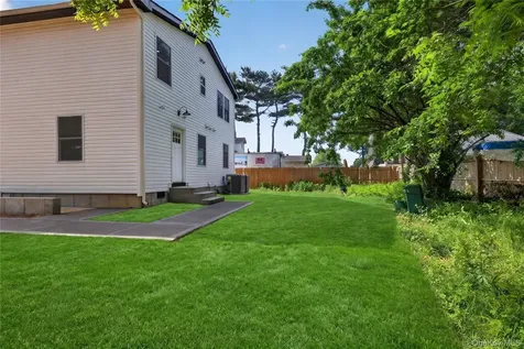 68 Cyprus Avenue Brentwood NY 11717
