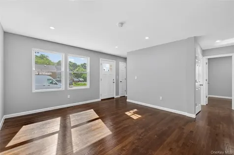 68 Cyprus Avenue Brentwood NY 11717
