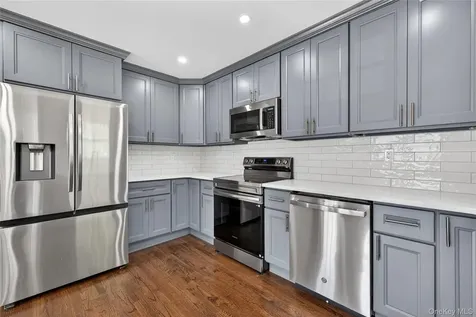 68 Cyprus Avenue Brentwood NY 11717